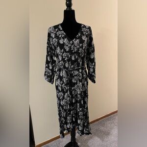 H&M Monochrome Patterned Dress